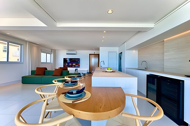 Frente Mar • Home Club Pé na Areia • Piscina