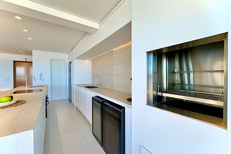 Frente Mar • Home Club Pé na Areia • Piscina