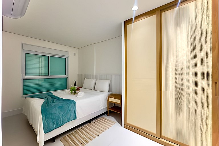 Frente Mar • Home Club Pé na Areia • Piscina