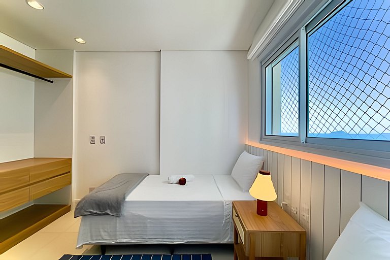 Frente Mar • Home Club Pé na Areia • Piscina