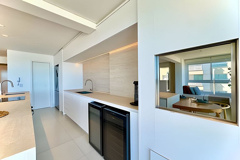 Frente Mar • Home Club Pé na Areia • Piscina