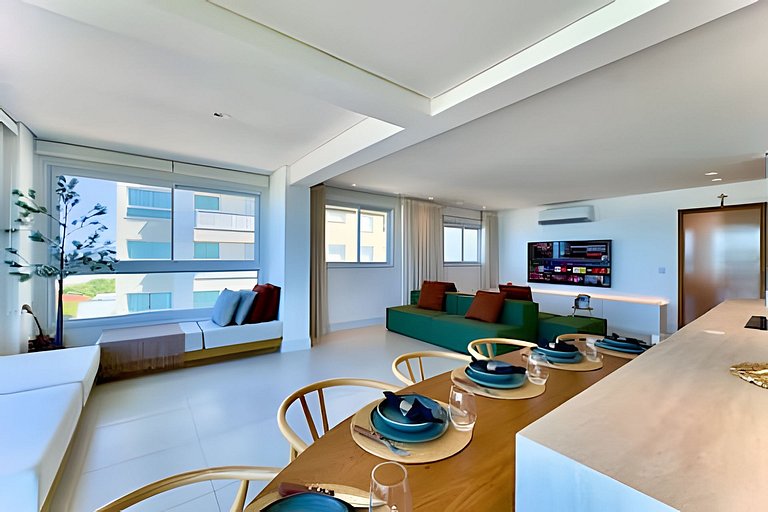 Frente Mar • Home Club Pé na Areia • Piscina