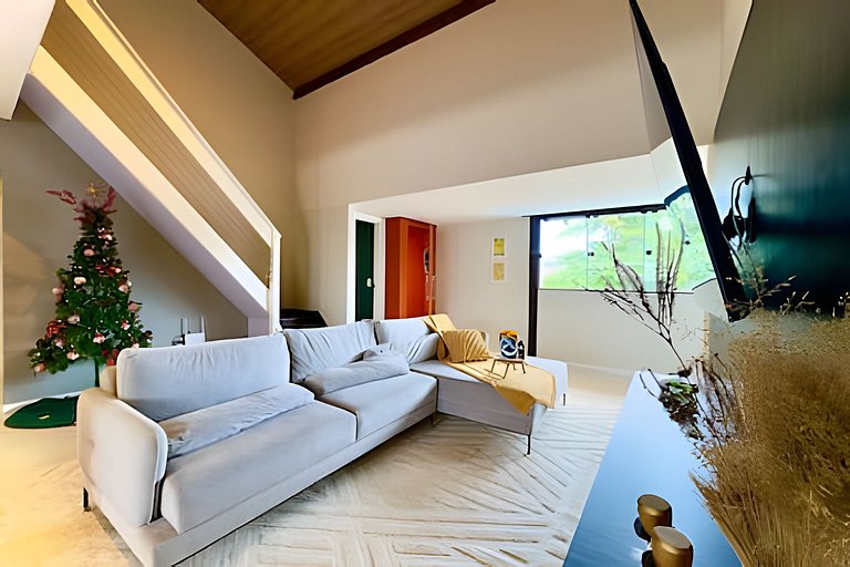 Casa c/Piscina e Churrasq. Privativa 300m da Praia