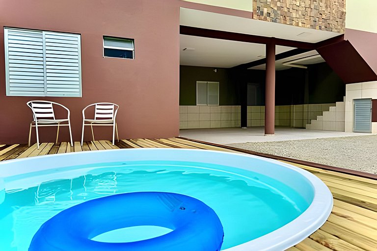 Casa c/Piscina e Churrasq. Privativa 300m da Praia