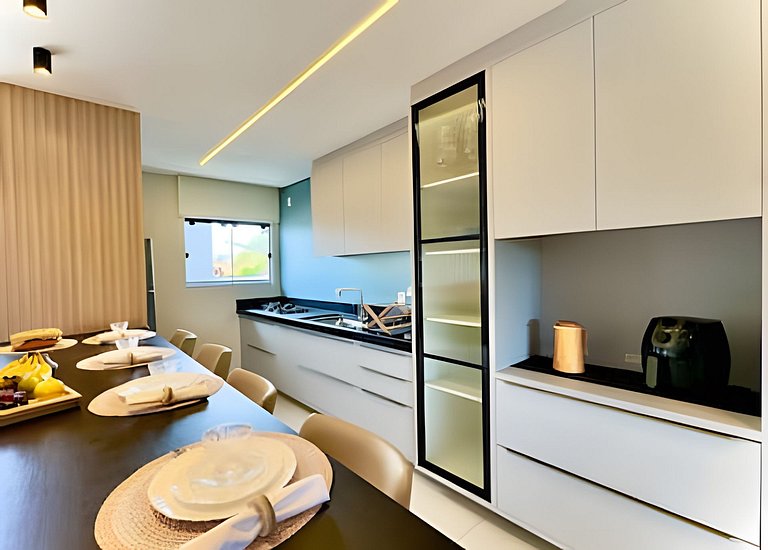 Casa c/Piscina e Churrasq. Privativa 300m da Praia