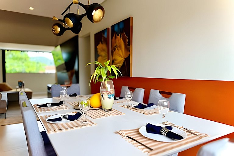 Casa c/Piscina e Churrasq. Privativa 300m da Praia