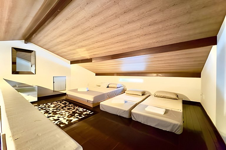 Casa c/Piscina e Churrasq. Privativa 300m da Praia