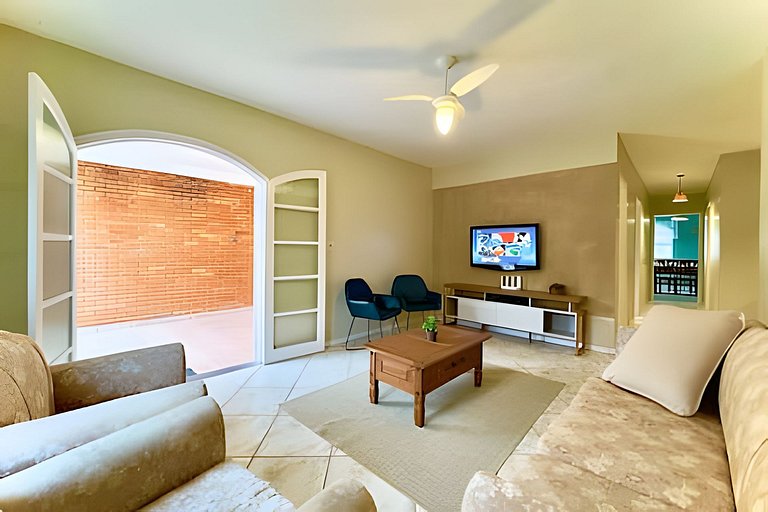 Casa c/Piscina e Churrasq. Privativa 400m da Praia