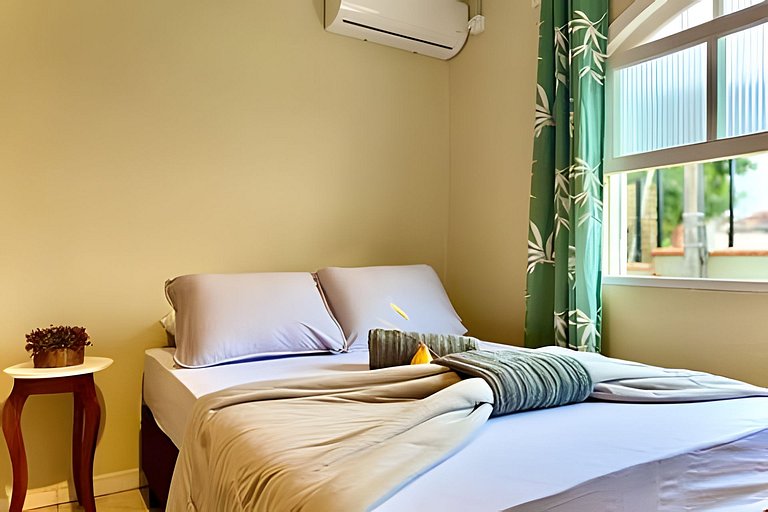 Casa c/Piscina e Churrasq. Privativa 400m da Praia