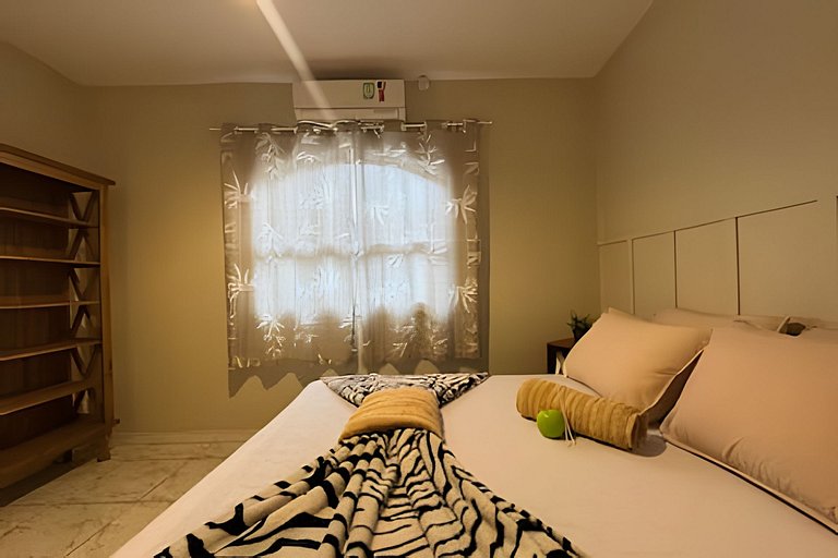 Casa c/Piscina e Churrasq. Privativa 400m da Praia