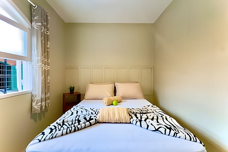 Casa c/Piscina e Churrasq. Privativa 400m da Praia