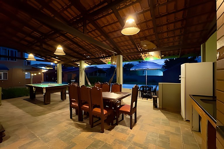 Casa c/Piscina e Churrasq. Privativa 400m da Praia