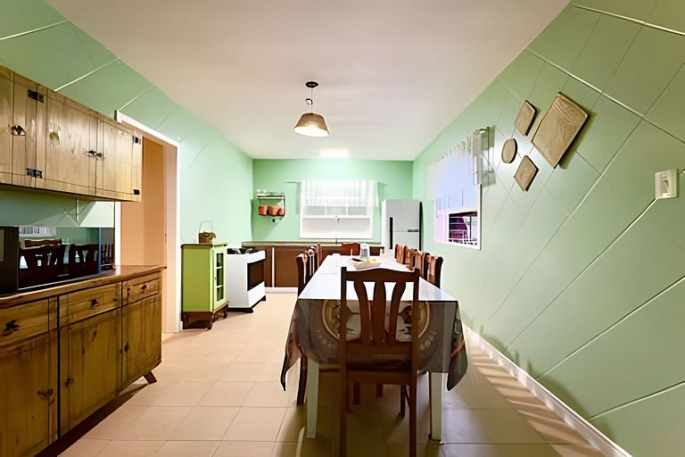 Casa c/Piscina e Churrasq. Privativa 400m da Praia