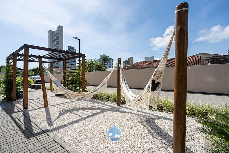 Apto a 150m da PRAIA Churrasq. c/ Piscina Ar Wi-Fi