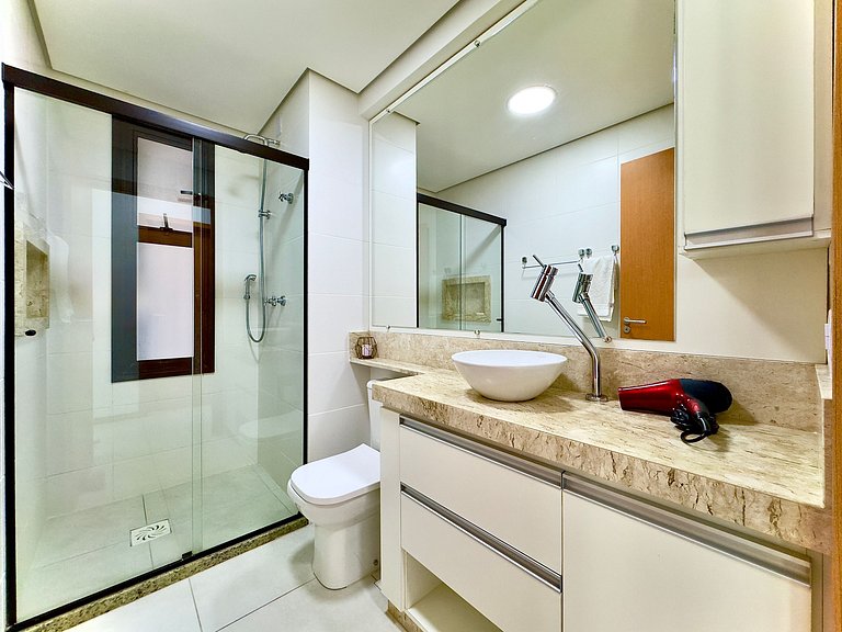 Paraíso beira mar - com Piscina Churrasqueira