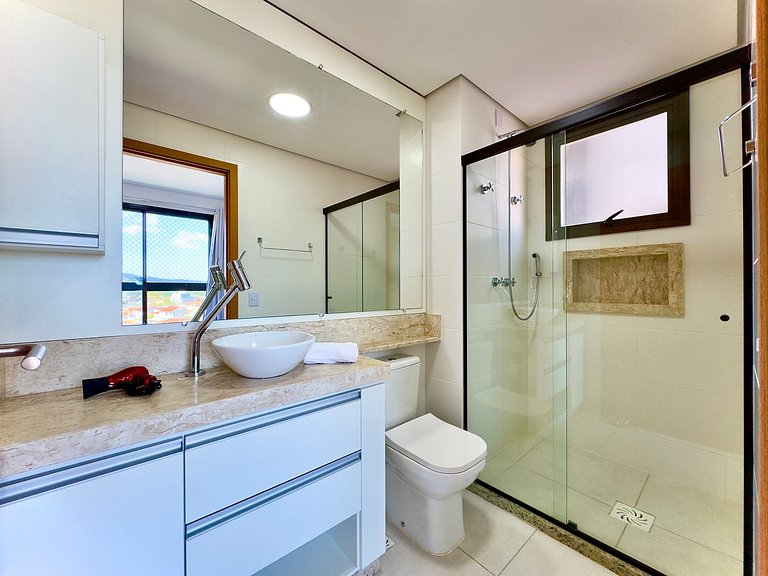 Paraíso beira mar - com Piscina Churrasqueira