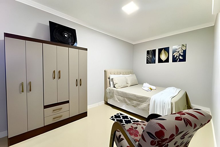 Apto a 150m da PRAIA Churrasq. c/ Piscina - Wi-fi