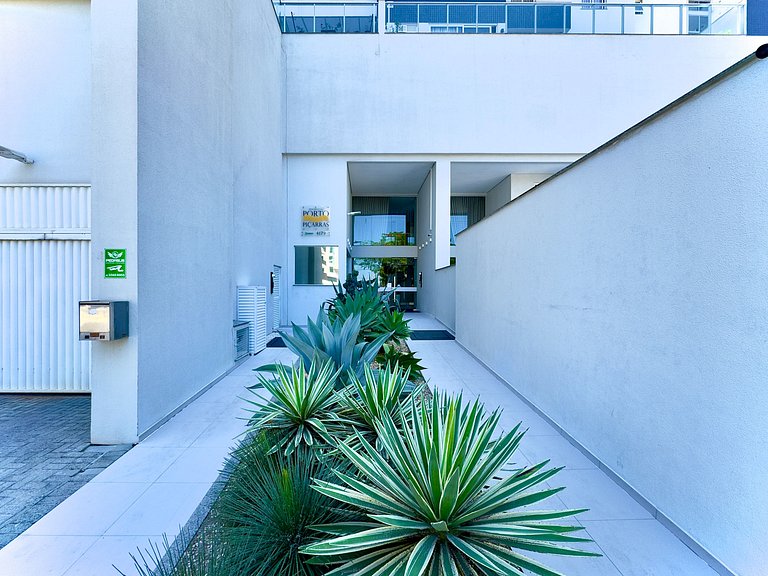 Apto a 180m da Praia c/ Churrasq. Piscina e Wi-Fi