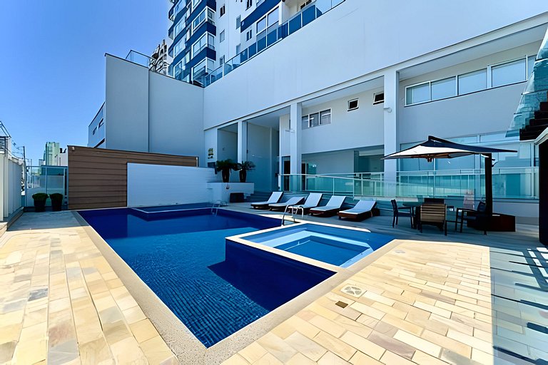 Apto a 180m da Praia c/ Churrasq. Piscina e Wi-Fi