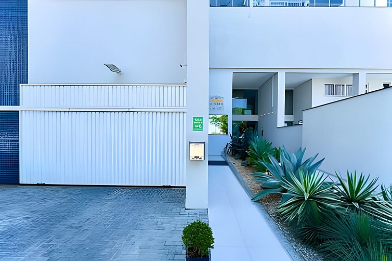 Apto a 180m da Praia c/ Churrasq. Piscina e Wi-Fi