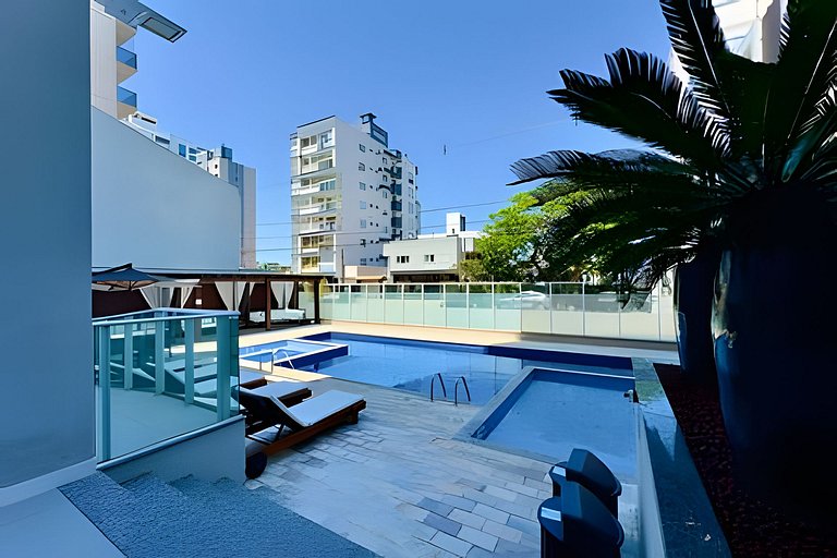 Apto a 180m da Praia c/ Churrasq. Piscina e Wi-Fi