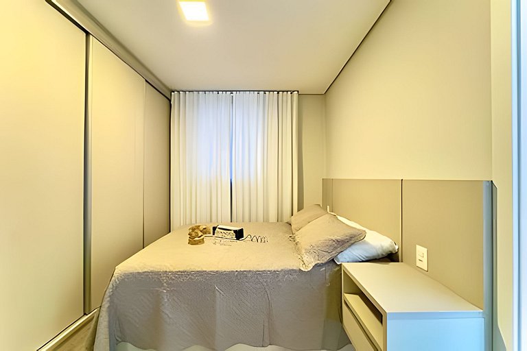 Apto a 180m da Praia c/ Churrasq. Piscina e Wi-Fi