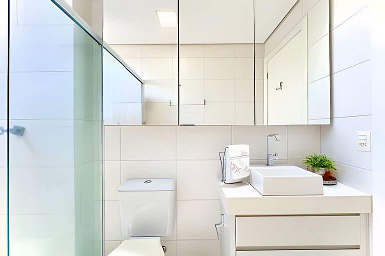 Apto a 180m da Praia c/ Churrasq. Piscina e Wi-Fi