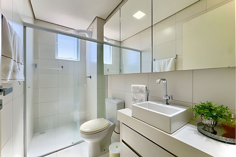 Apto a 180m da Praia c/ Churrasq. Piscina e Wi-Fi