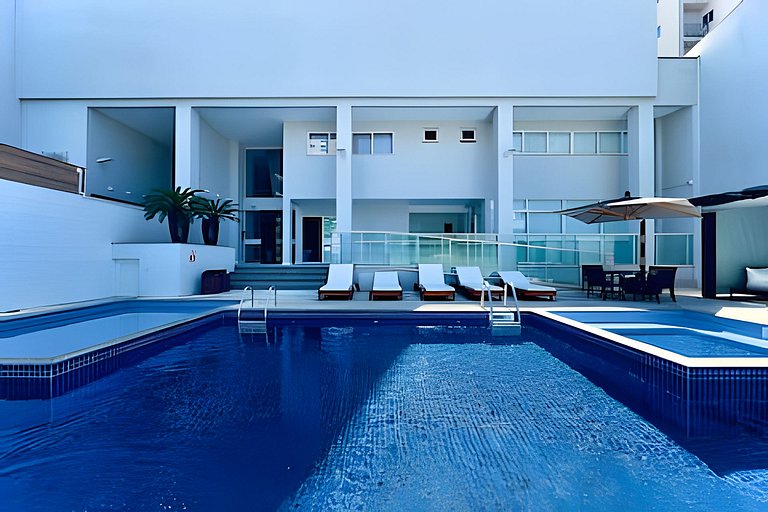 Apto a 180m da Praia c/ Churrasq. Piscina e Wi-Fi