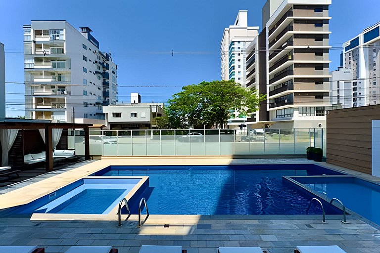Apto a 180m da Praia c/ Churrasq. Piscina e Wi-Fi