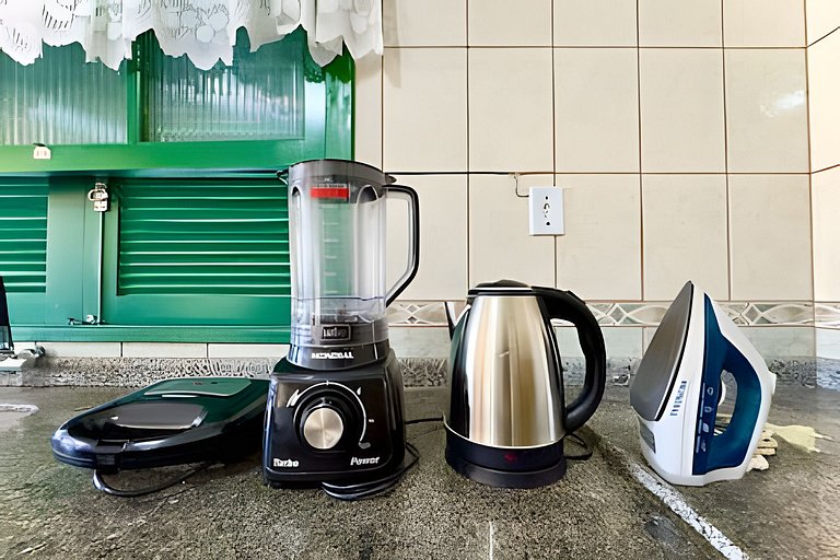 Casa c/Piscina e Churrasq. Privativa 400m da Praia