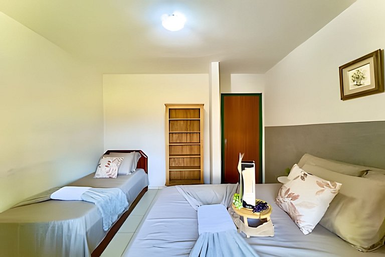 Casa c/Piscina e Churrasq. Privativa 400m da Praia