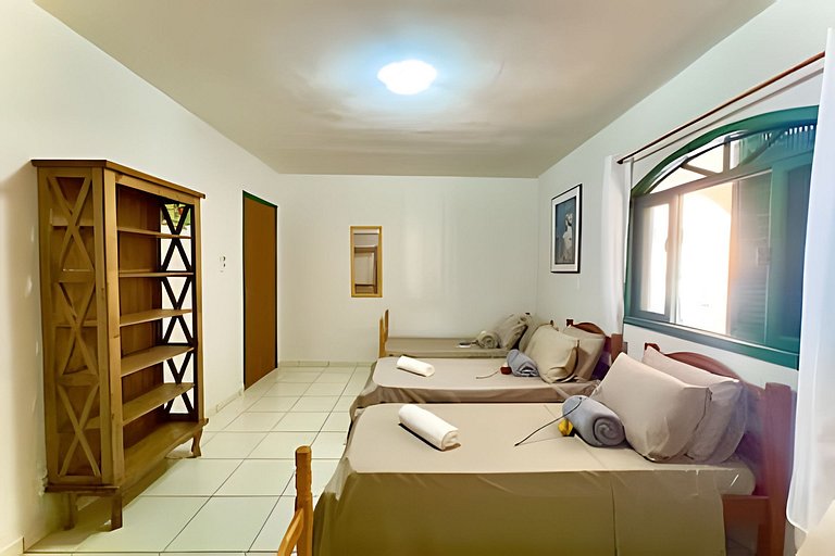 Casa c/Piscina e Churrasq. Privativa 400m da Praia