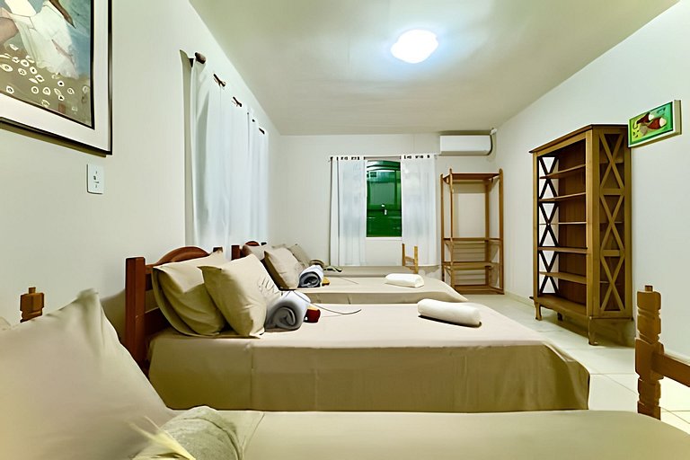 Casa c/Piscina e Churrasq. Privativa 400m da Praia