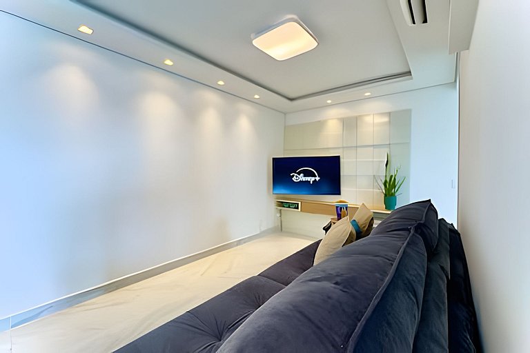 Apto a 150m da PRAIA Churrasq. c/ Piscina Ar Wi-Fi