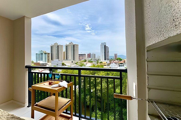 Apto a 150m da PRAIA Churrasq. c/ Piscina Ar Wi-Fi