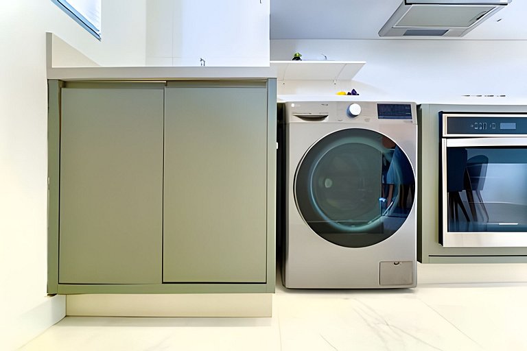 Apto a 150m da PRAIA Churrasq. c/ Piscina Ar Wi-Fi