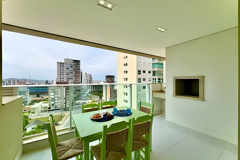 Home Club Pé na Areia • Lazer Completo em Piçarras