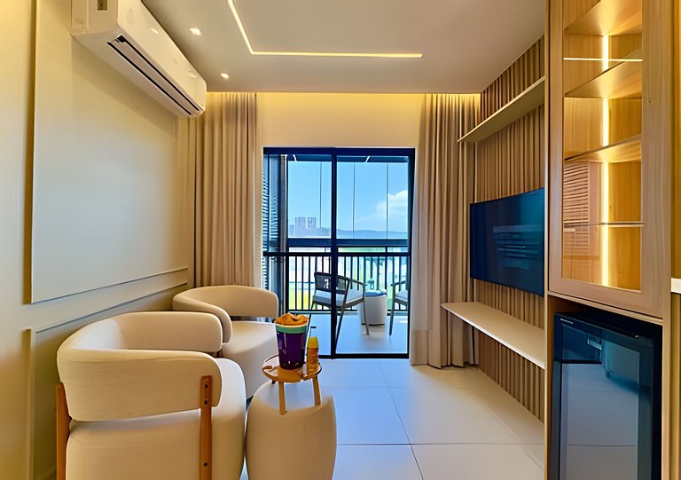 A 500m da Praia | Apto com Ar, Piscina e Churrasq.