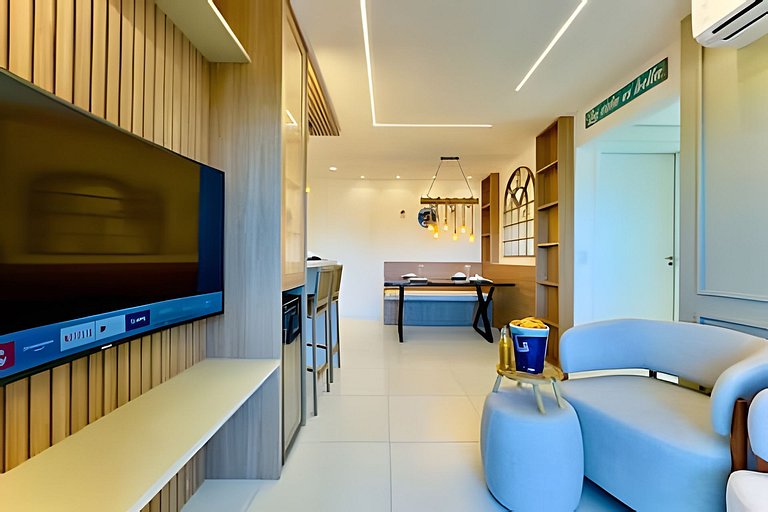 A 500m da Praia | Apto com Ar, Piscina e Churrasq.