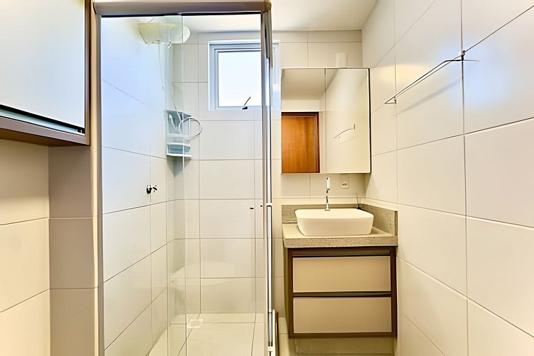 Piscina Churrasqueira Ar condicionado - BOR702