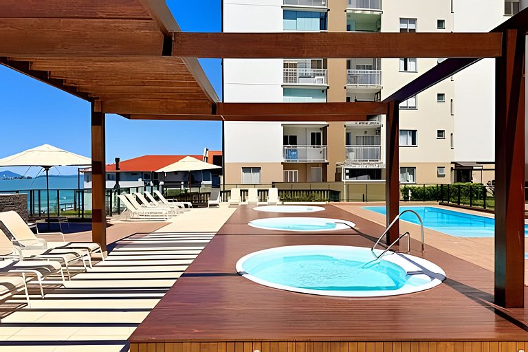 Pé na Areia c/ Piscina e Churrasqueira Privativa