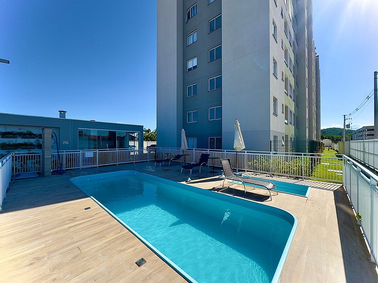 Apto c/Ar Condicionado Piscina Churrasqueira