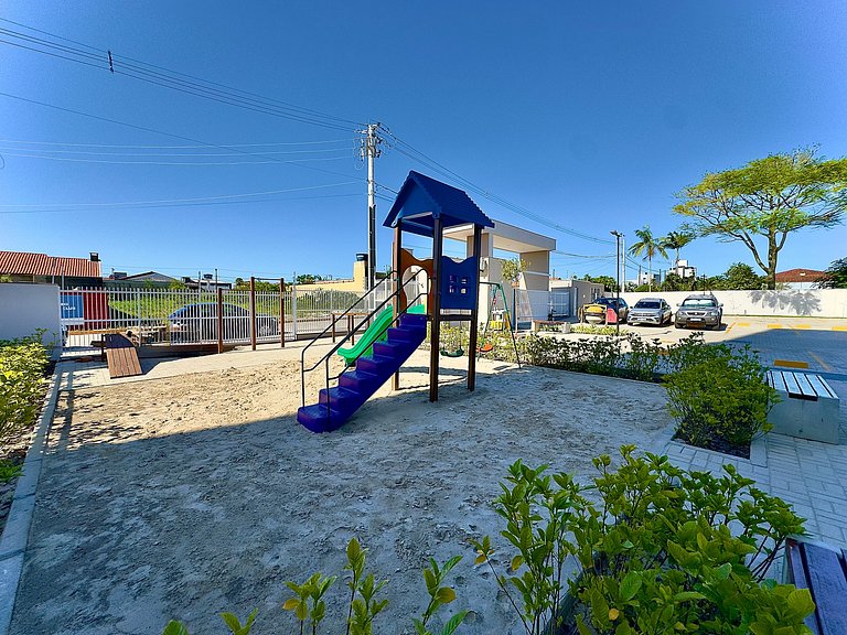 A 750m da Praia | Apto com Ar, Piscina e Churrasq.