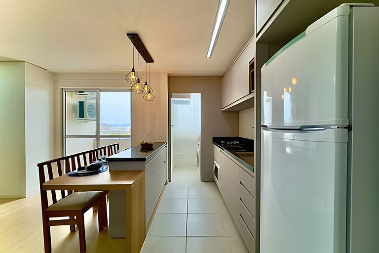 A 750m da Praia | Apto com Ar, Piscina e Churrasq.