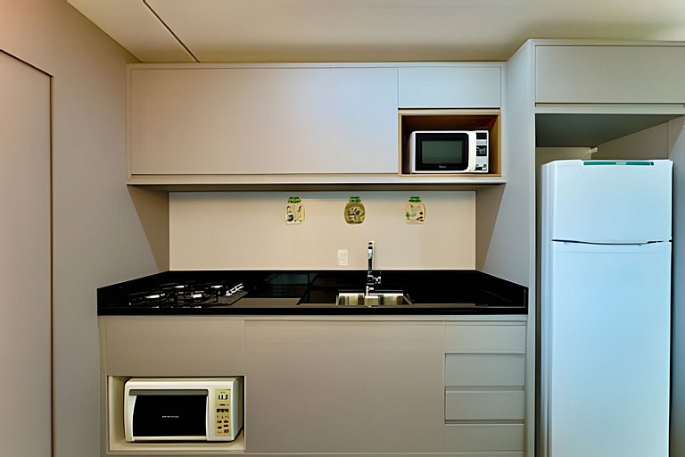 A 750m da Praia | Apto com Ar, Piscina e Churrasq.