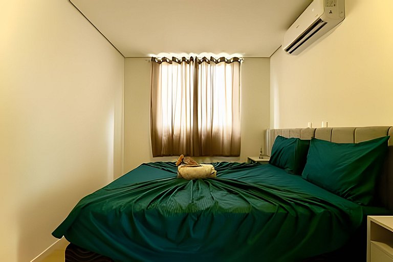 A 750m da Praia | Apto com Ar, Piscina e Churrasq.