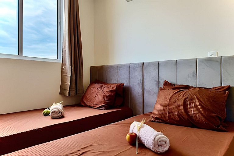 A 750m da Praia | Apto com Ar, Piscina e Churrasq.