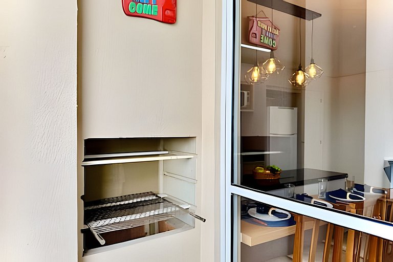 A 750m da Praia | Apto com Ar, Piscina e Churrasq.