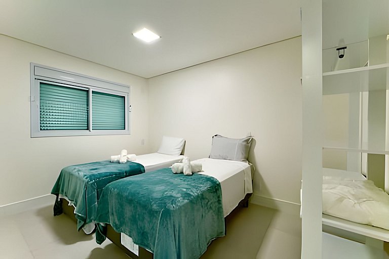 Home Club Frente Mar • Lazer Completo em Piçarras